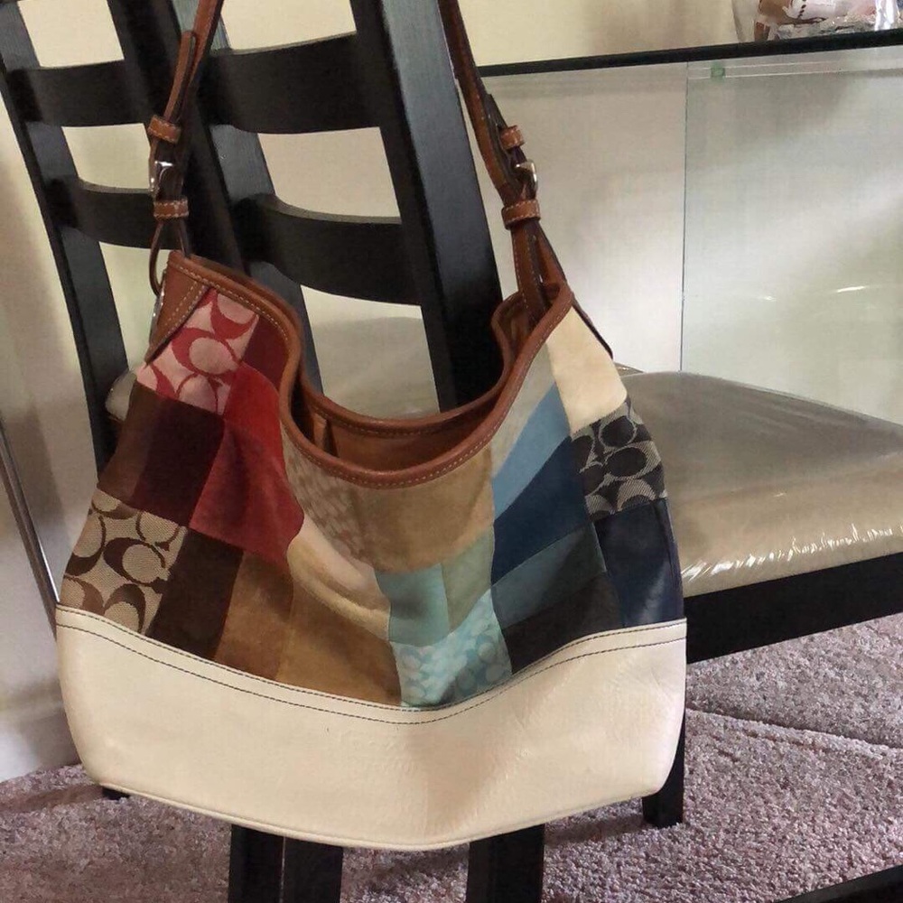 —— SOLD——-  Authentic Coach Bag!